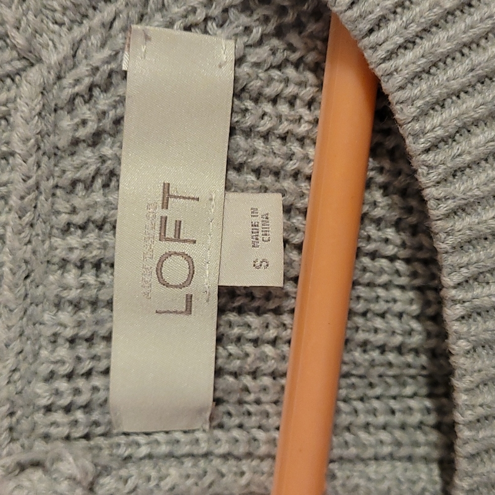 🎉HPx3🎉 LOFT Small Gray/Green Sweater - Picture 3 of 4